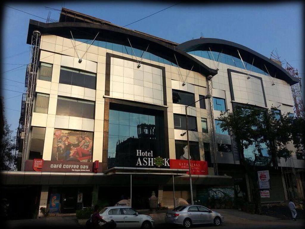 The Nagpur Ashok Hotel Exterior photo